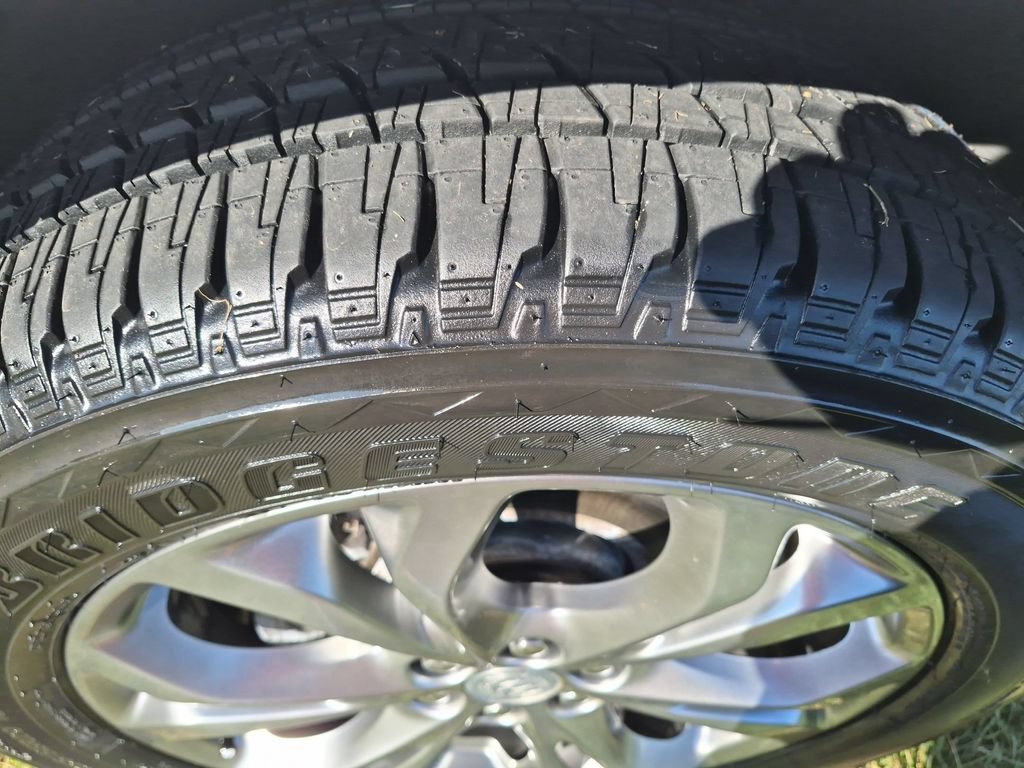 Used 2019 Buick Enclave Avenir FWD image 9