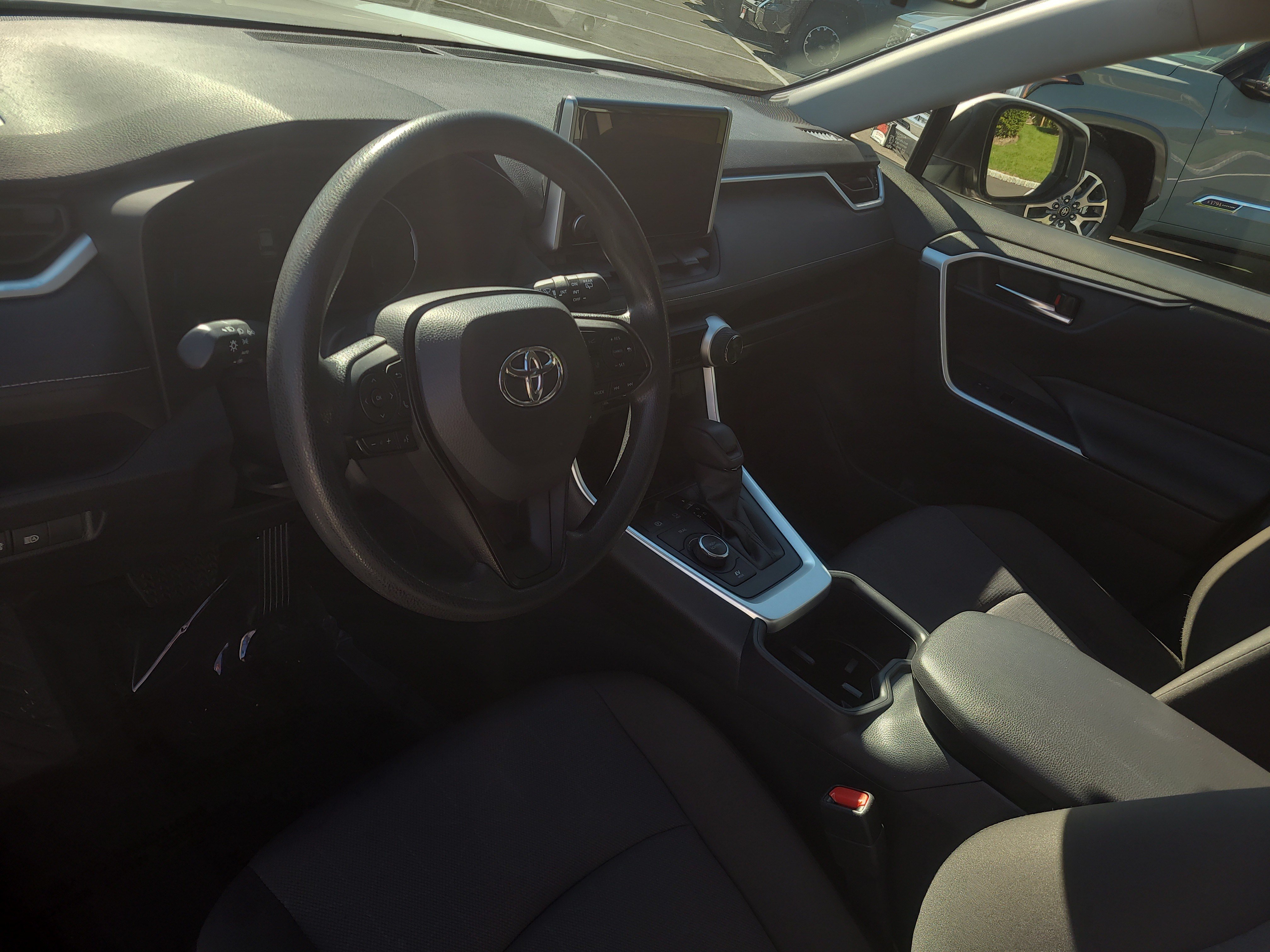 Certified 2025 Toyota RAV4 XLE AWD/4WD image 15