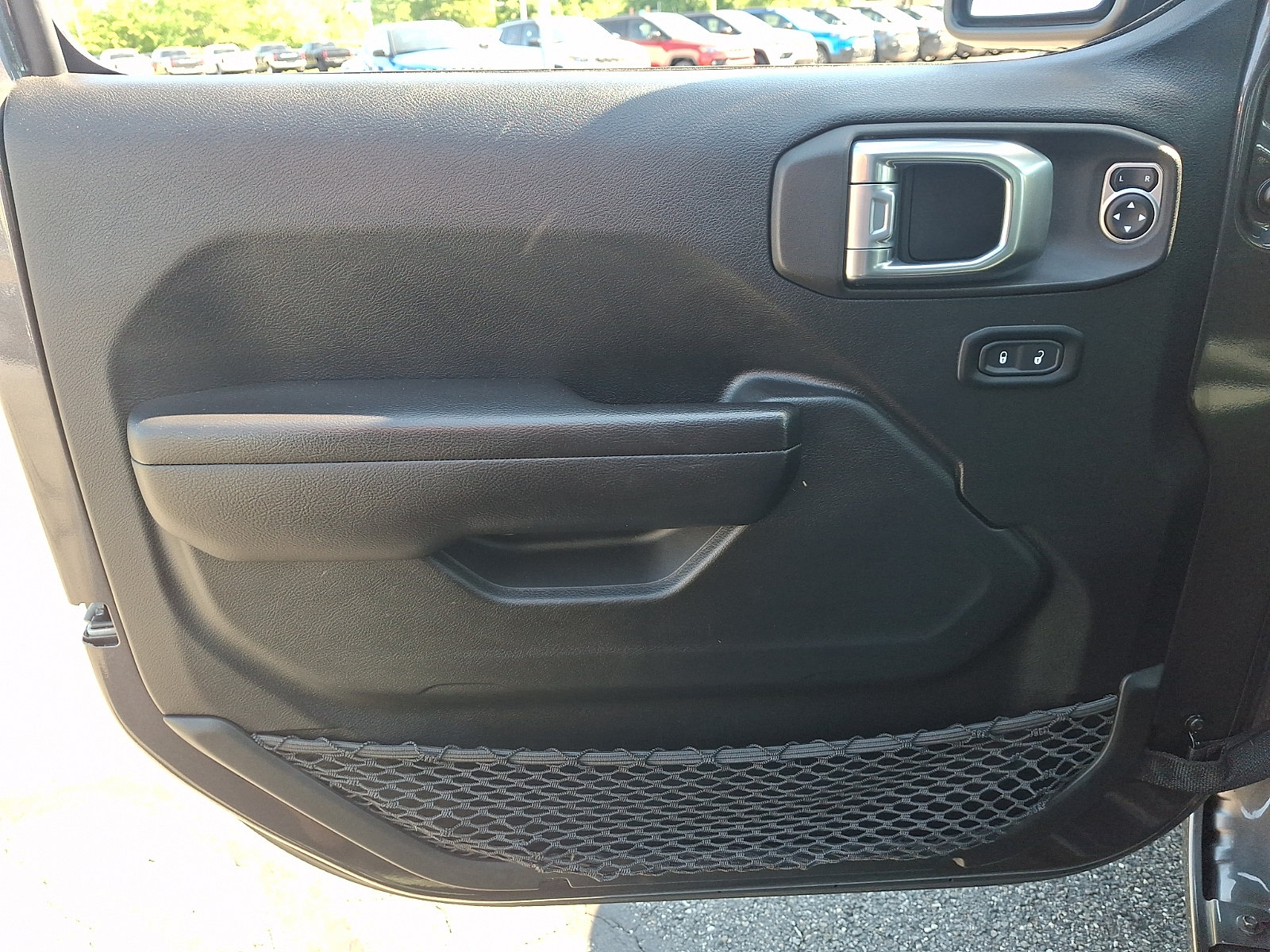 Used 2021 Jeep Wrangler 4WD Unlimited Sport image 12
