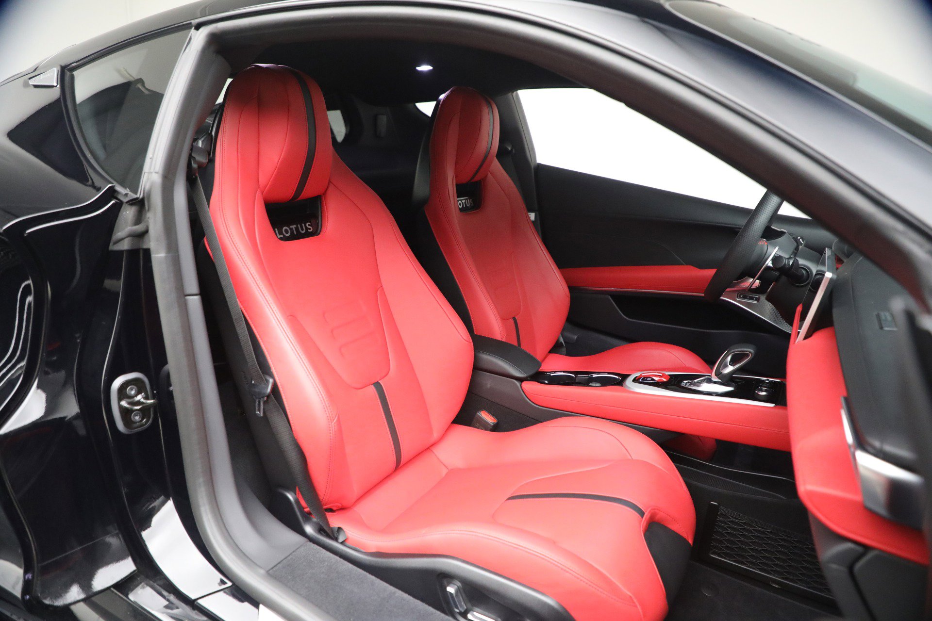 Used 2024 Lotus Emira First Edition image 18