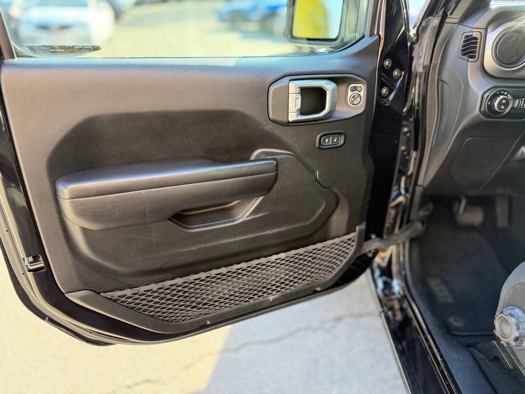 Used 2021 Jeep Gladiator Sport image 20