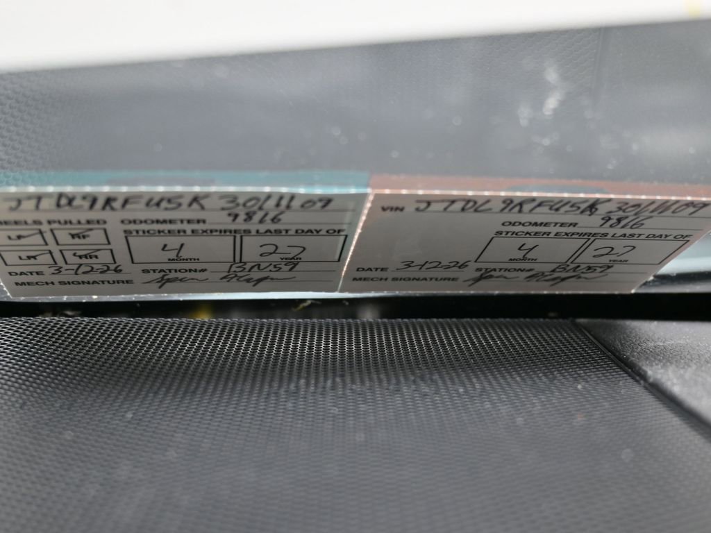 Used 2019 Toyota Prius LE image 10