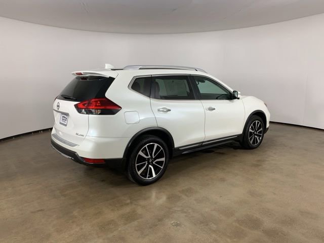 Used 2017 Nissan Rogue SL w/ SL Premium Package AWD/4WD image 8