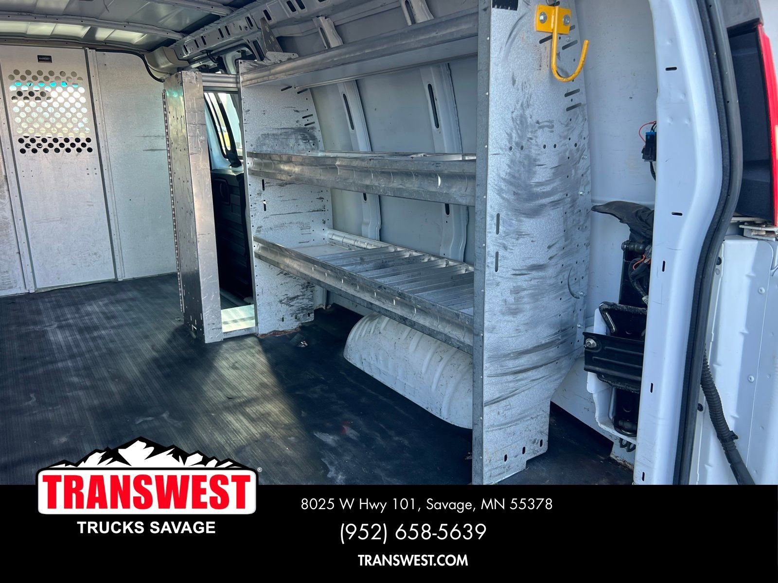 Used 2018 Chevrolet Express 3500 Extended w/ Driver Convenience Package RWD image 9