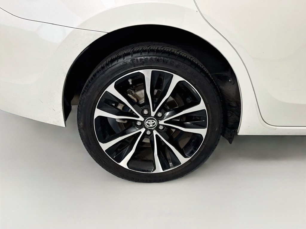Used 2018 Toyota Corolla SE w/ Carpet Mat Package (TMS) FWD image 33