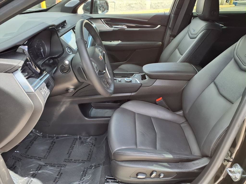 Certified 2024 Cadillac XT5 Premium Luxury FWD image 18