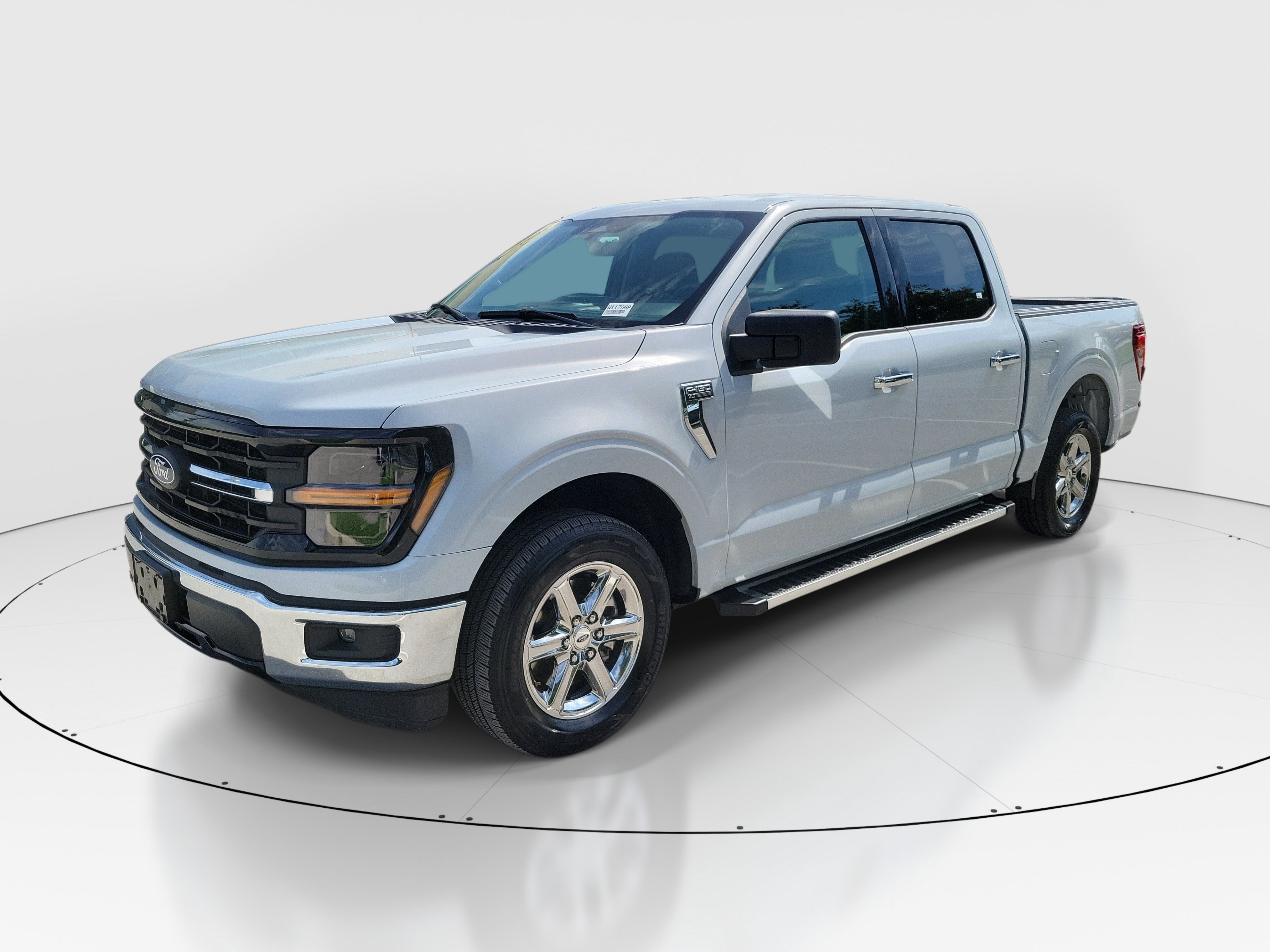 Used 2025 Ford F150 XLT w/ Equipment Group 301A Standard RWD image 3