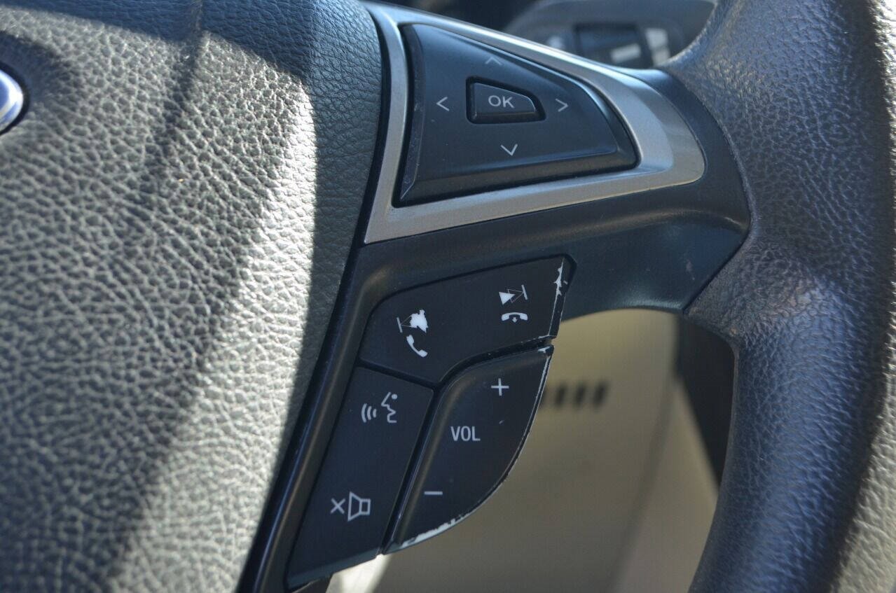 Used 2013 Ford Fusion SE image 29