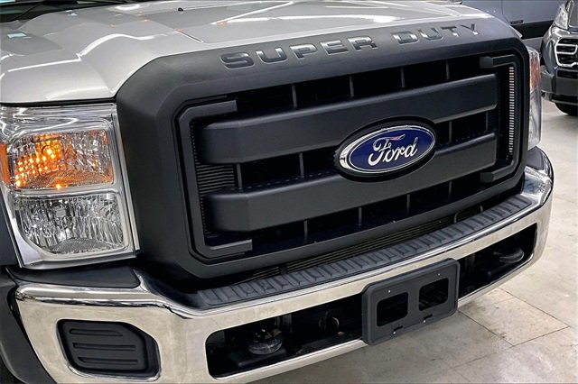 Used 2015 Ford F550 4x4 Regular Cab Super Duty image 22