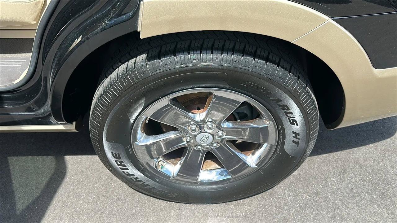 Used 2009 Kia Borrego EX w/ Premium Pkg RWD image 15