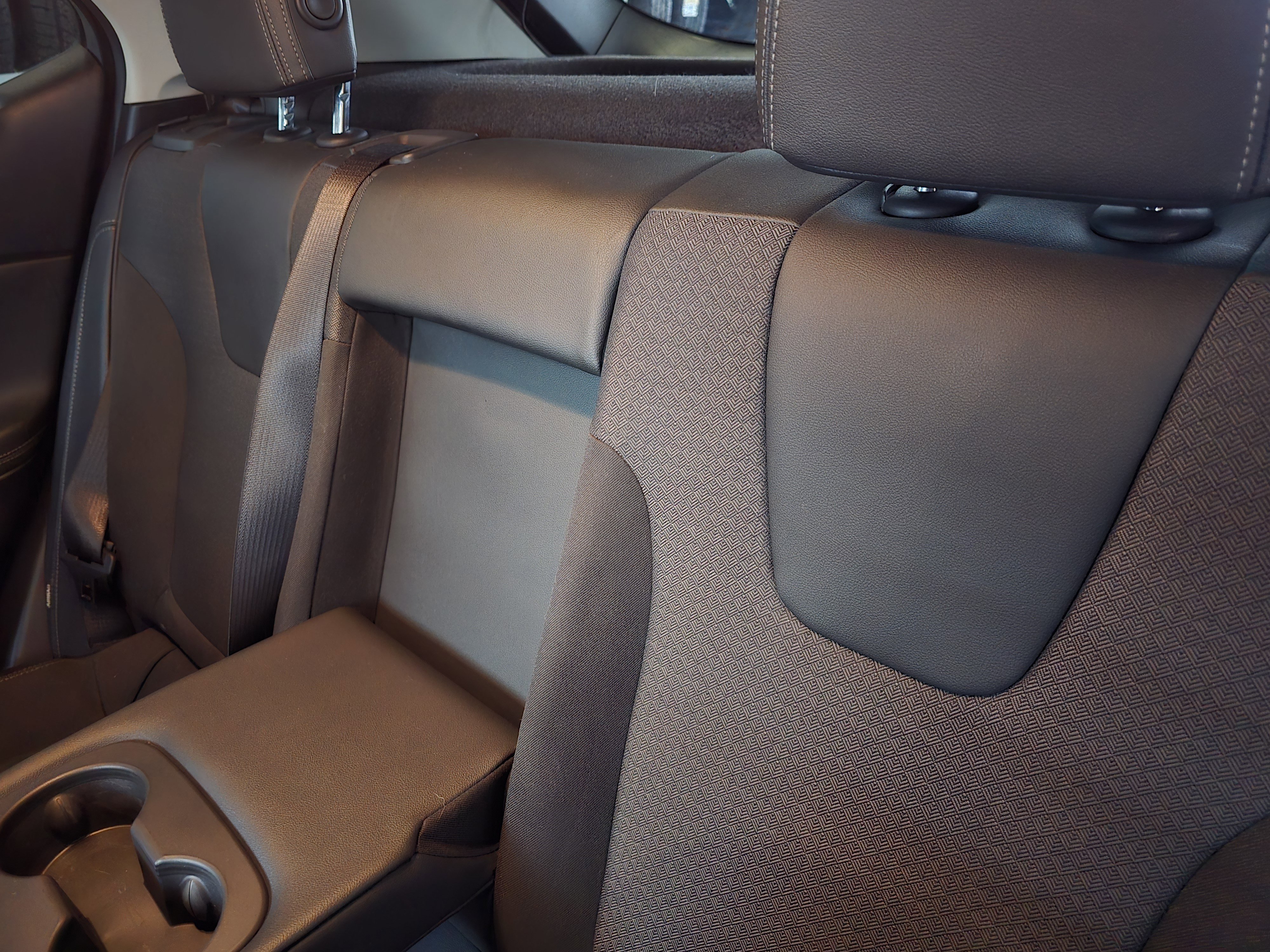 Used 2021 Buick Encore GX Select image 24