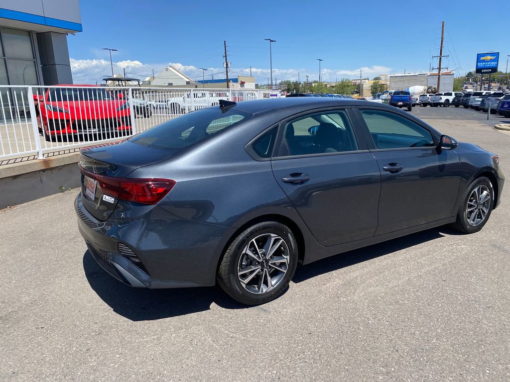 Used 2024 Kia Forte LXS w/ LXS Technology Package FWD image 5