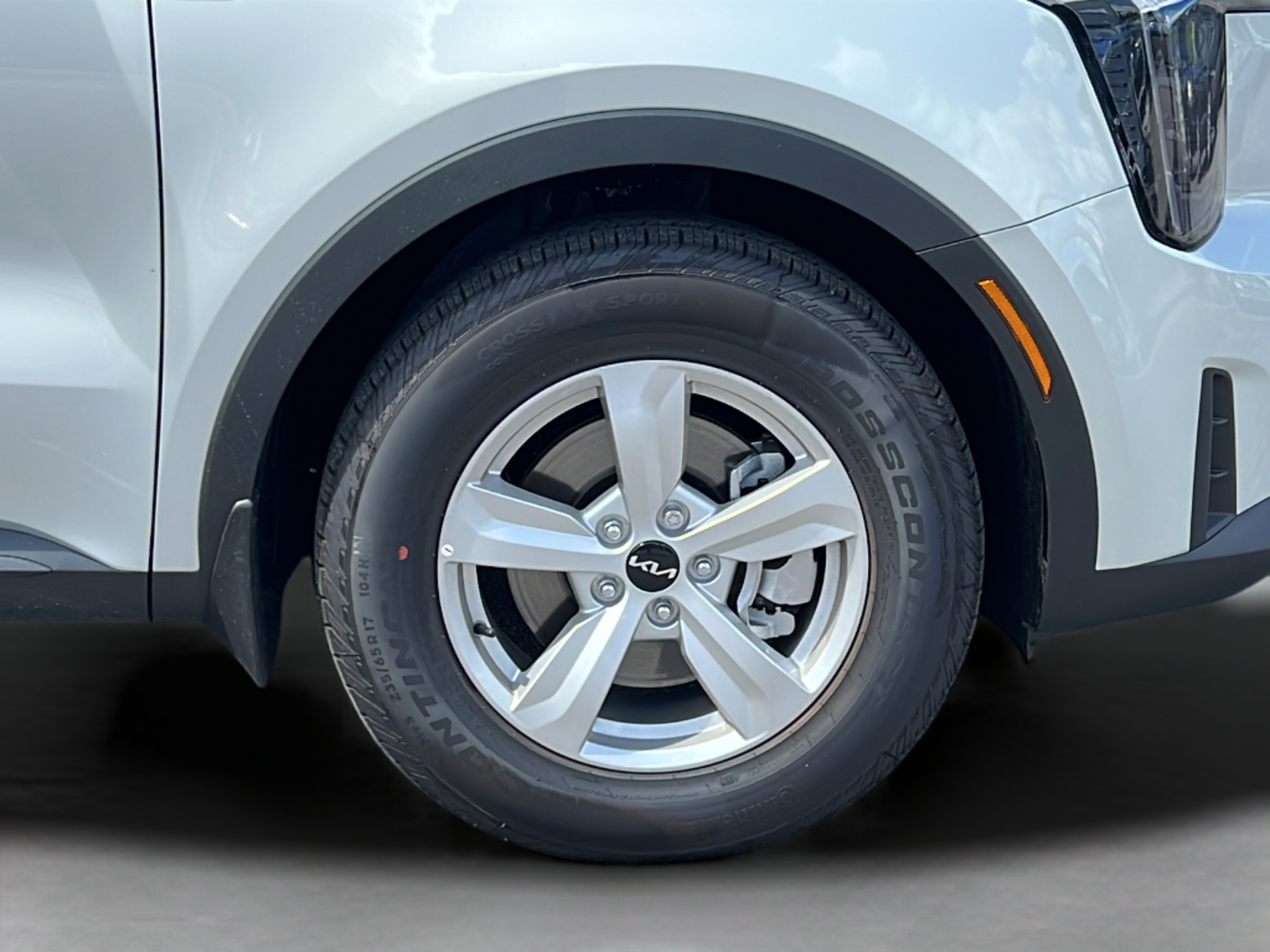 New 2026 Kia Sorento LX FWD image 24