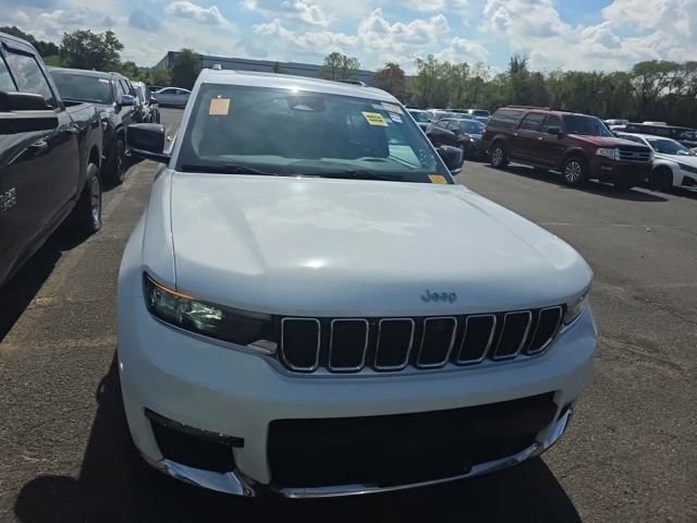 Used 2022 Jeep Grand Cherokee L Limited w/ Luxury Tech Group II AWD/4WD image 13