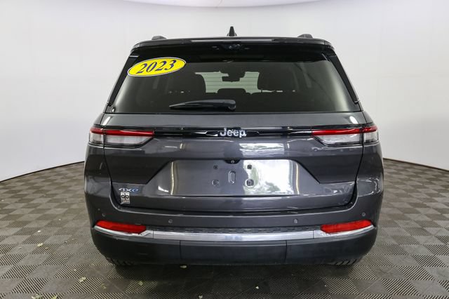 Used 2023 Jeep Grand Cherokee 4WD 4xe image 9