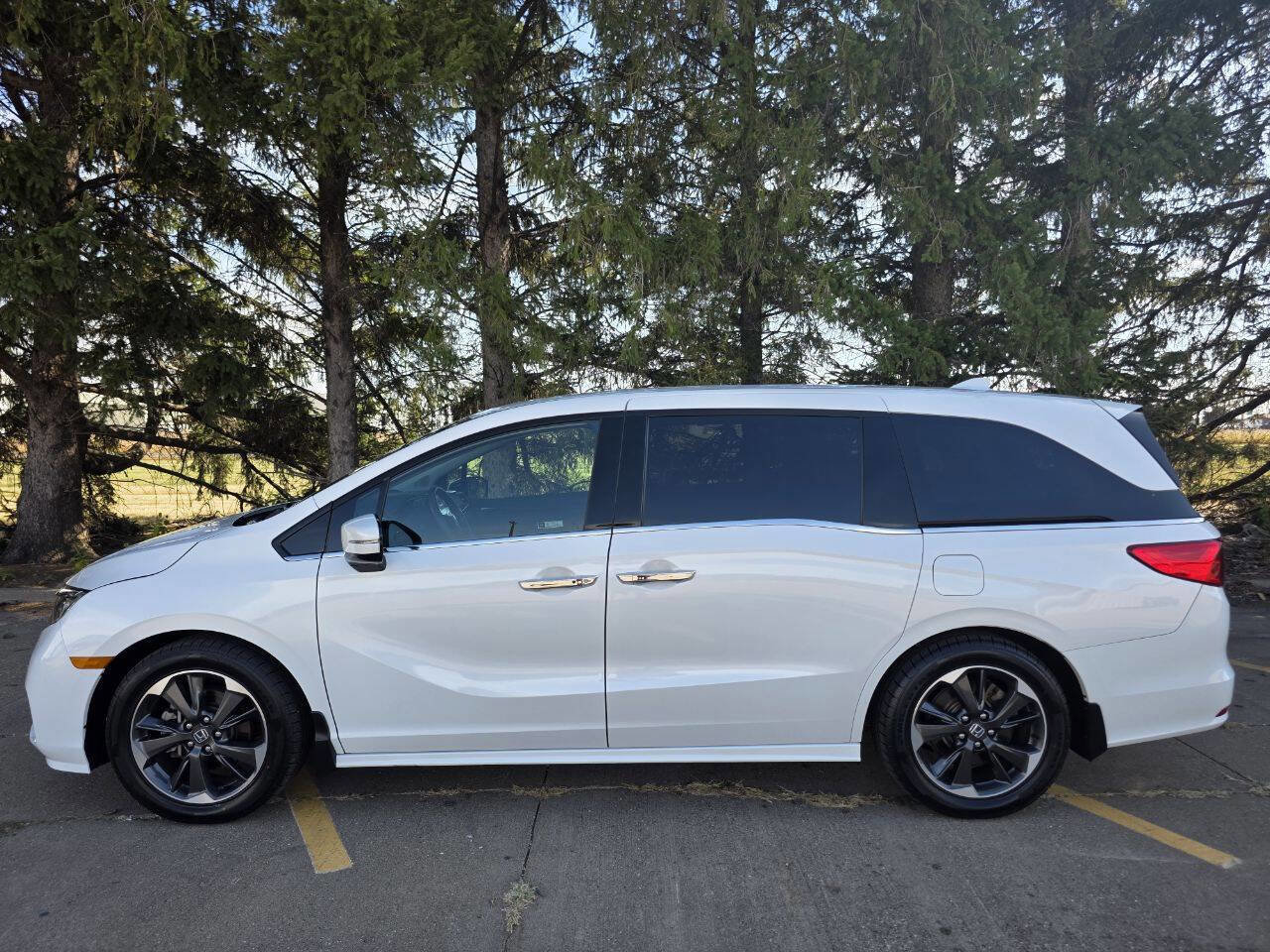 Used 2023 Honda Odyssey Elite image 8