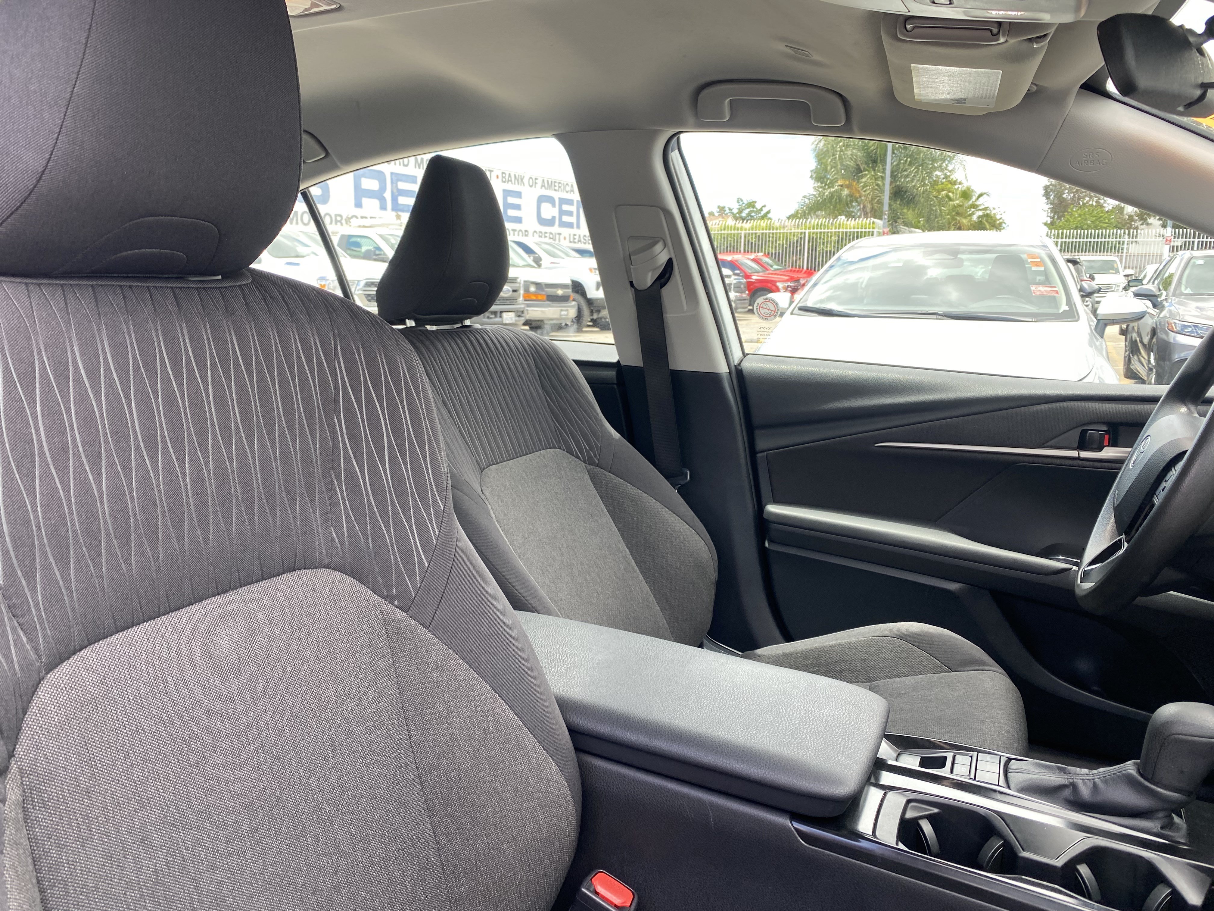 Used 2025 Toyota Camry LE FWD image 28