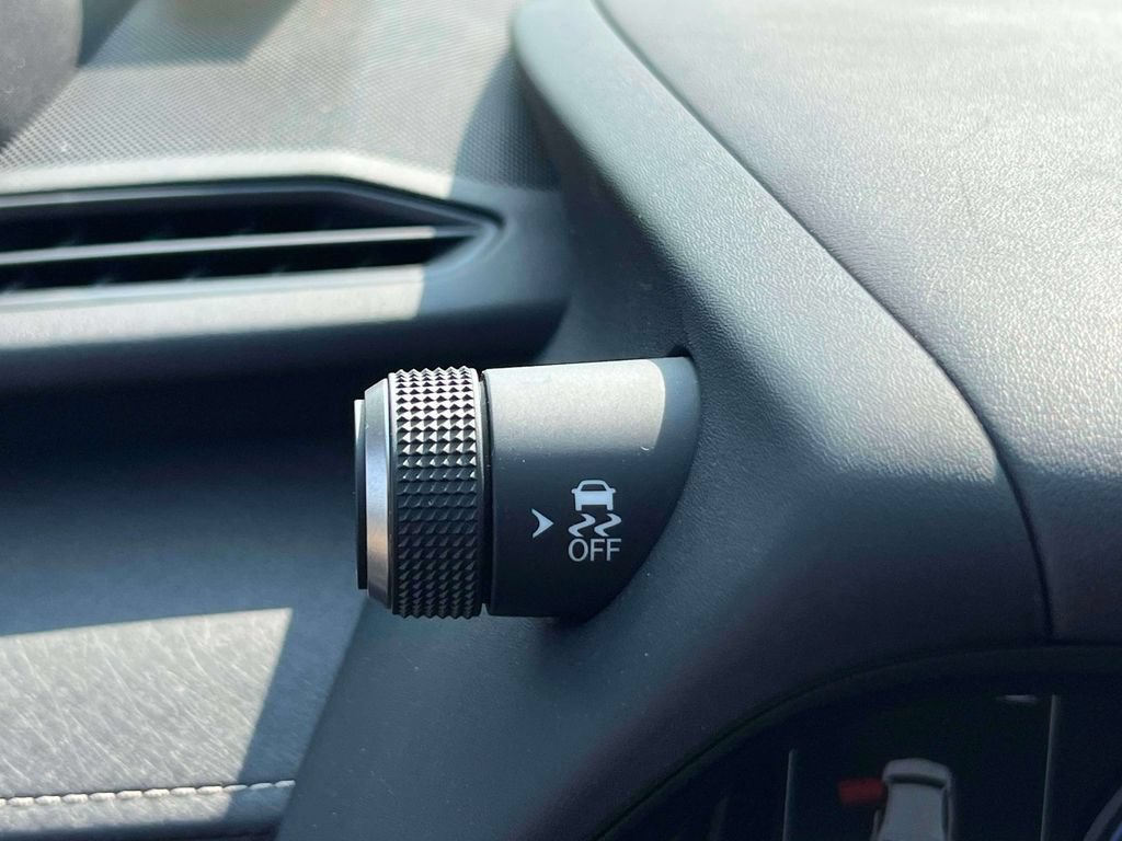 Used 2024 Lexus UX 250h F Sport AWD/4WD image 27