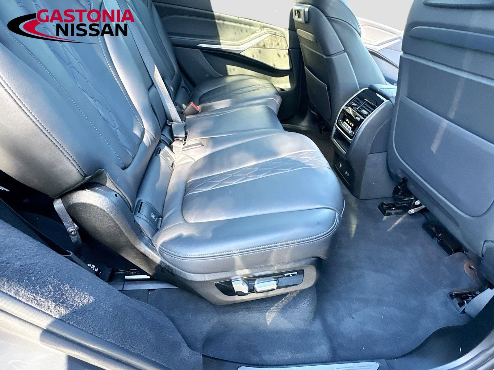 Used 2021 BMW X7 xDrive40i w/ Executive Package image 37