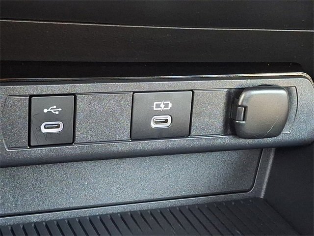 Used 2025 Toyota Prius AWD image 19