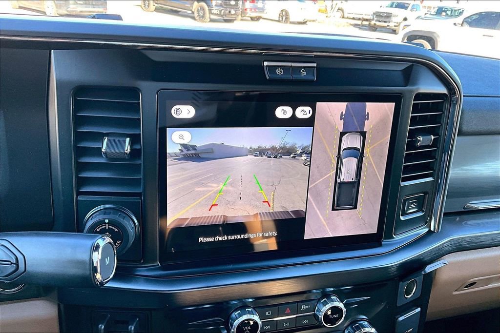 New 2026 Ford F350 Lariat w/ Black Appearance Package image 22