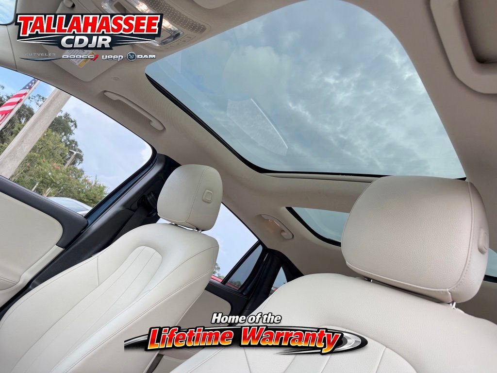 Used 2021 Mercedes-Benz GLA 250 w/ Premium Package image 31
