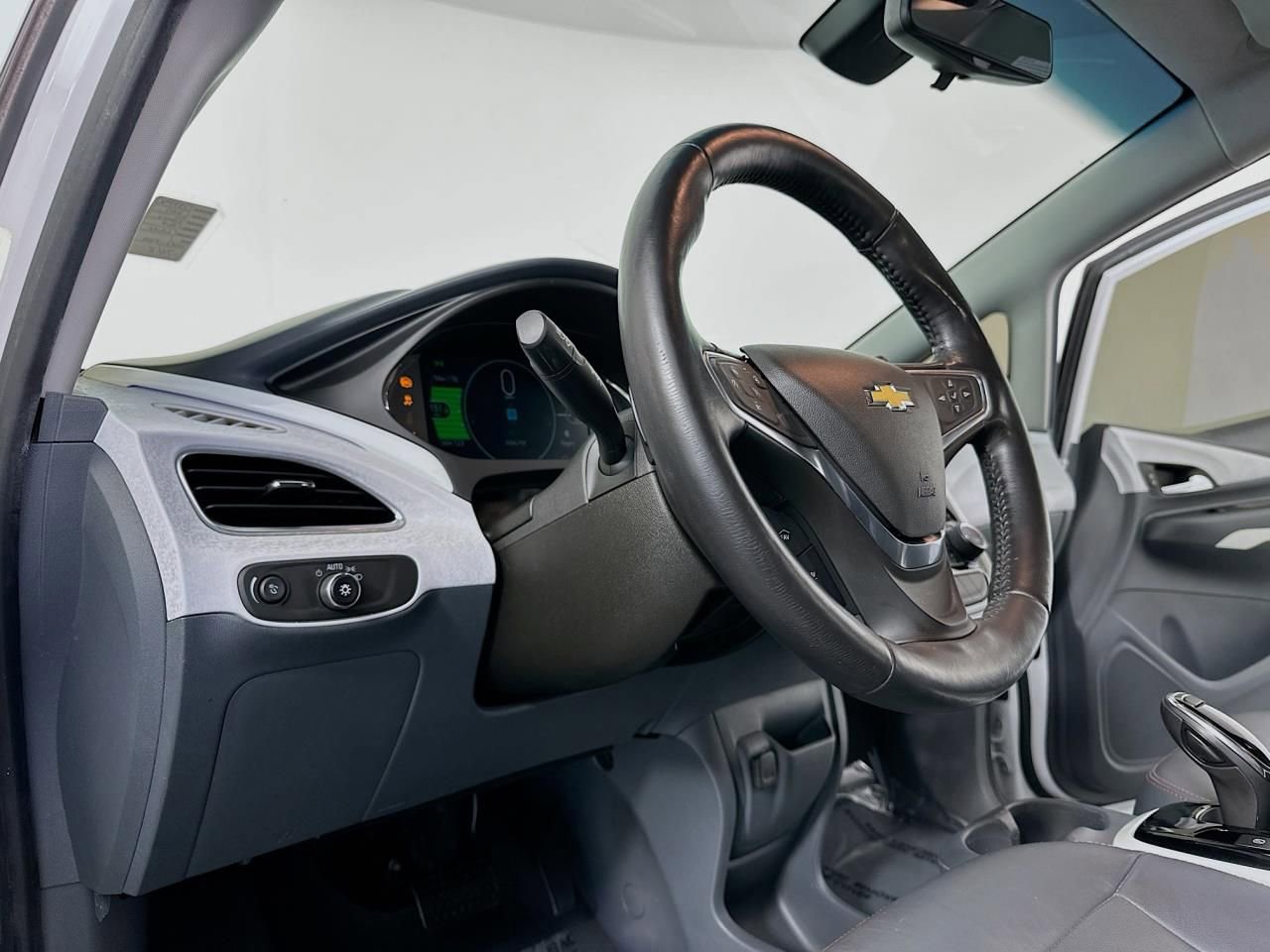 Used 2017 Chevrolet Bolt Premier image 10