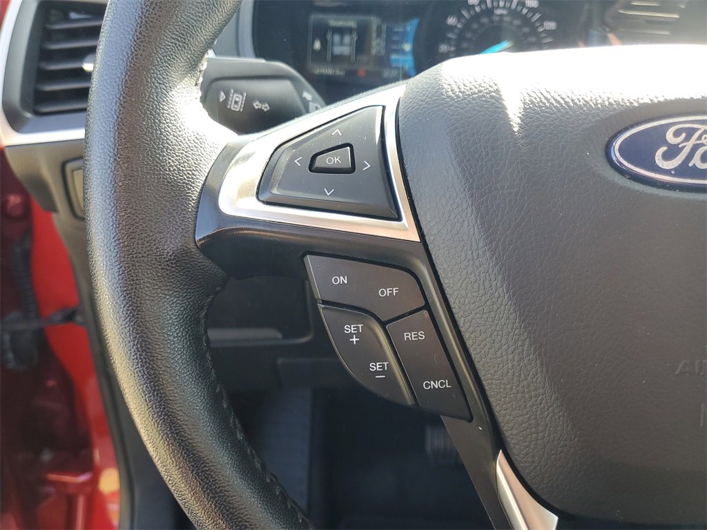 Used 2024 Ford Edge SEL image 17