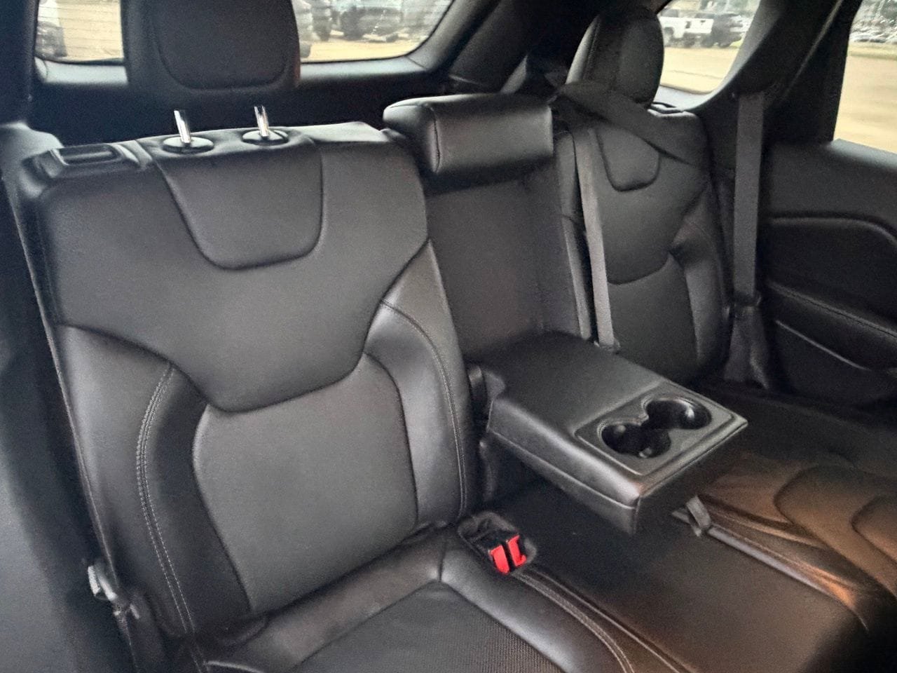 Used 2019 Jeep Cherokee Limited AWD/4WD image 41