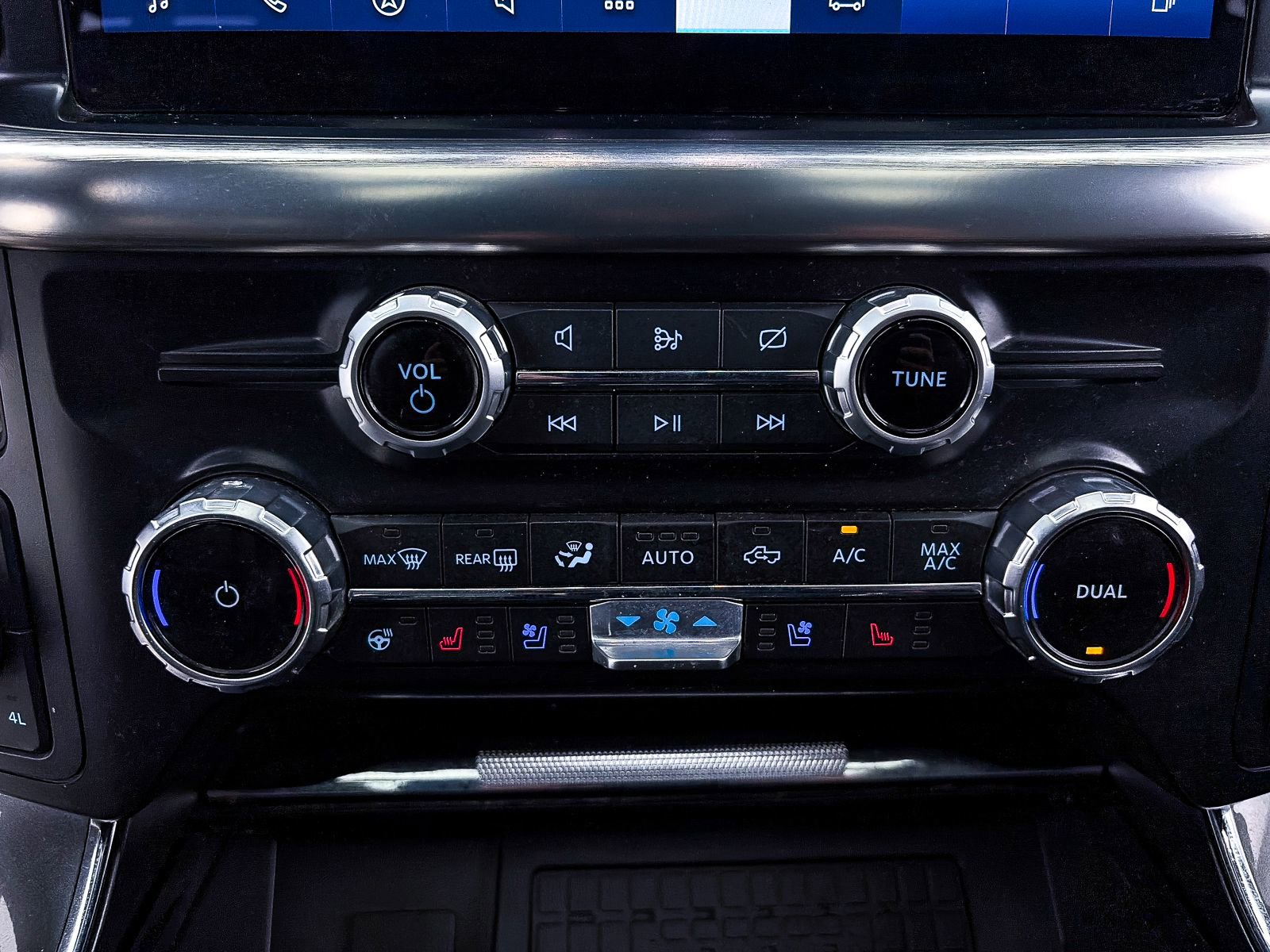 Used 2023 Ford F150 Lariat w/ Equipment Group 502A High image 25