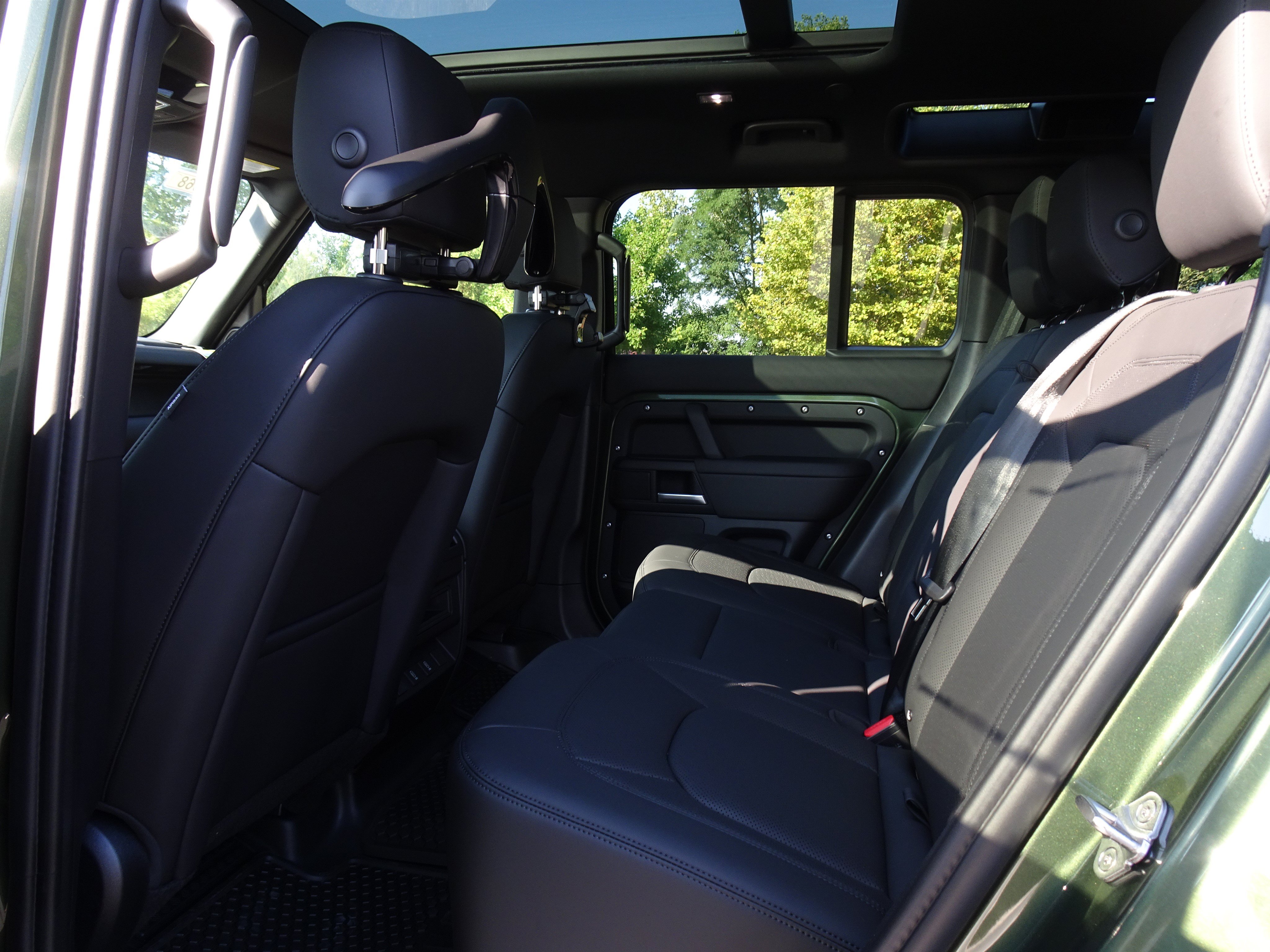 New 2026 Land Rover Defender 110 S AWD/4WD image 23
