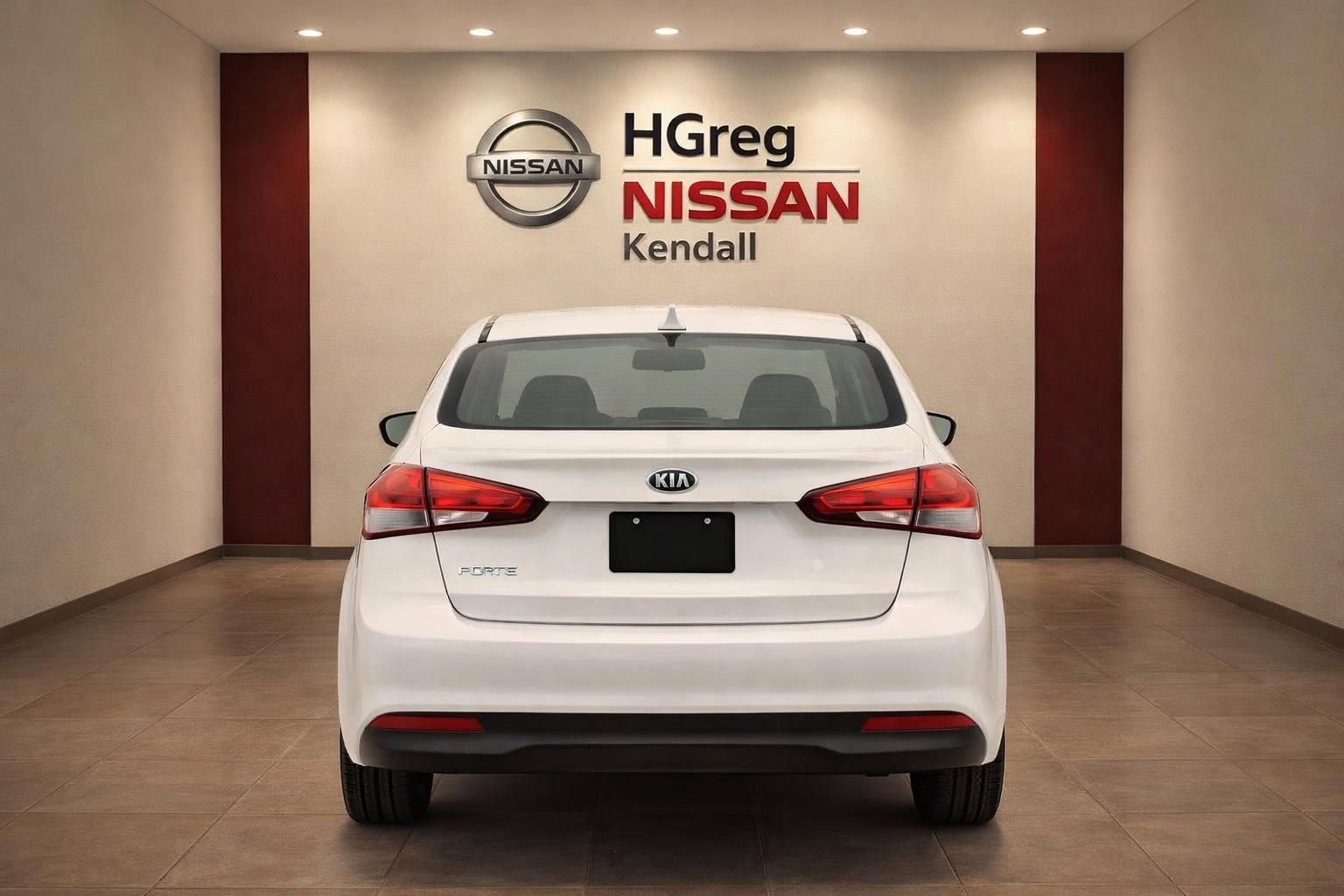 Used 2017 Kia Forte LX FWD image 2