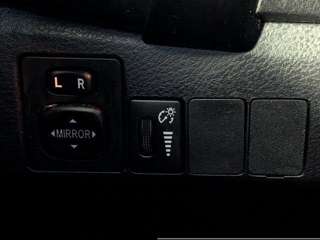 Used 2018 Toyota Corolla SE FWD image 19