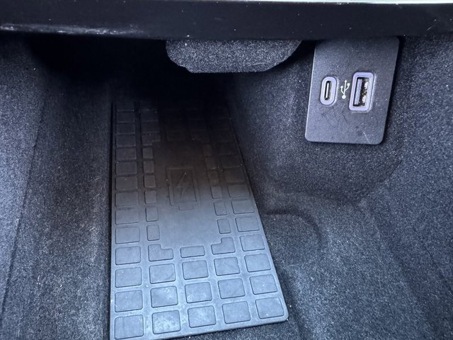 Used 2021 Lincoln Nautilus Reserve image 28