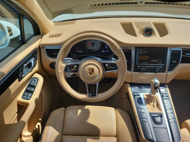 Certified 2016 Porsche Macan S AWD/4WD image 17