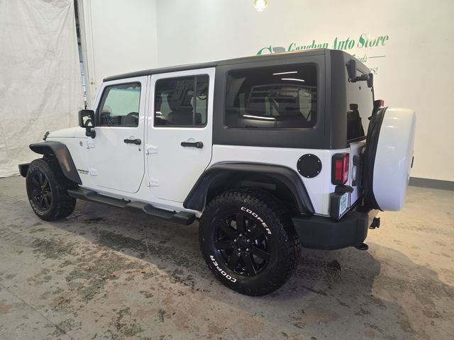 Used 2014 Jeep Wrangler Unlimited Sahara image 4