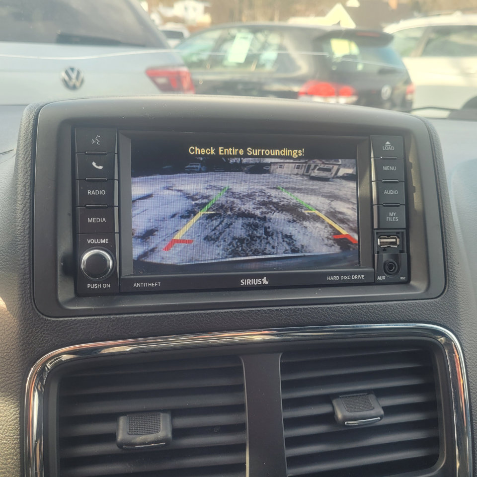 Used 2017 Dodge Grand Caravan SXT image 17