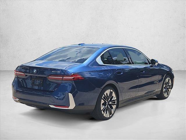 Used 2026 BMW i5 eDrive40 w/ Premium Package RWD image 5