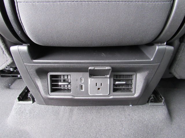 New 2026 GMC Sierra 1500 SLE image 23