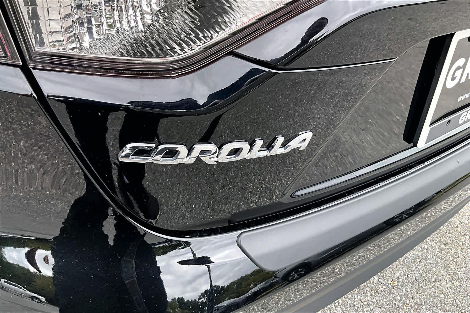 Used 2023 Toyota Corolla LE FWD image 30
