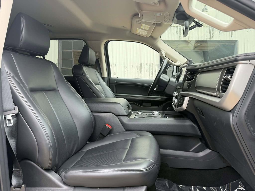 Used 2024 Ford Expedition Max XLT AWD/4WD image 9