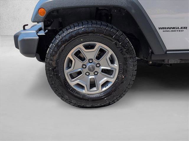 Used 2015 Jeep Wrangler Unlimited Rubicon w/ Connectivity Group AWD/4WD image 25
