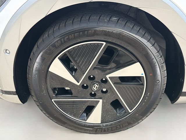 New 2026 Hyundai Ioniq 5 Limited RWD image 32