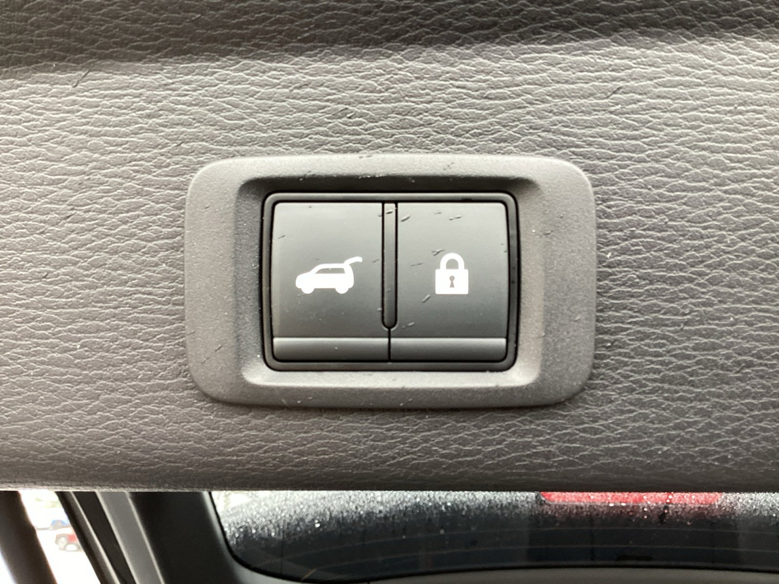 Used 2024 Mitsubishi Outlander SE Black Edition FWD image 17