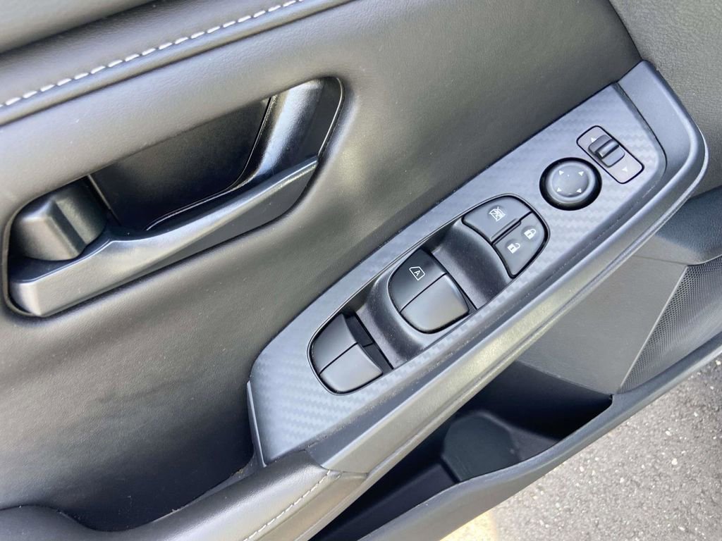 Used 2025 Nissan Sentra S image 17