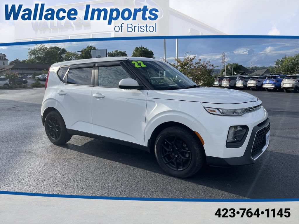 Used 2022 Kia Soul LX FWD image 1