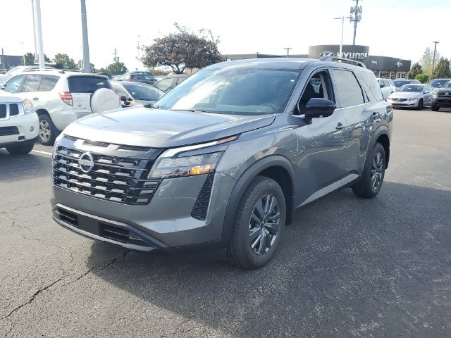 New 2026 Nissan Pathfinder SV w/ Cargo Package AWD/4WD image 3