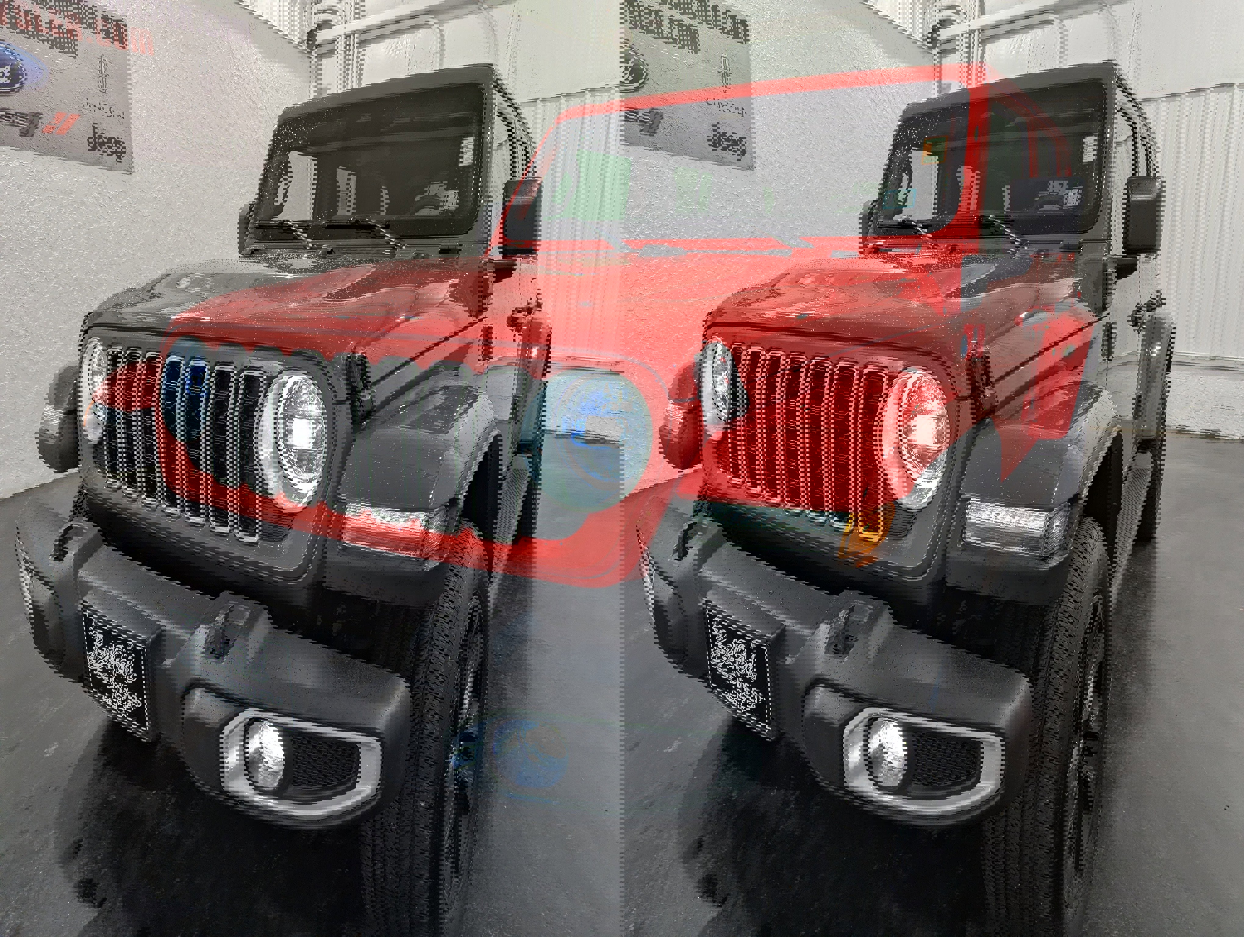Used 2025 Jeep Wrangler Unlimited Sahara image 3