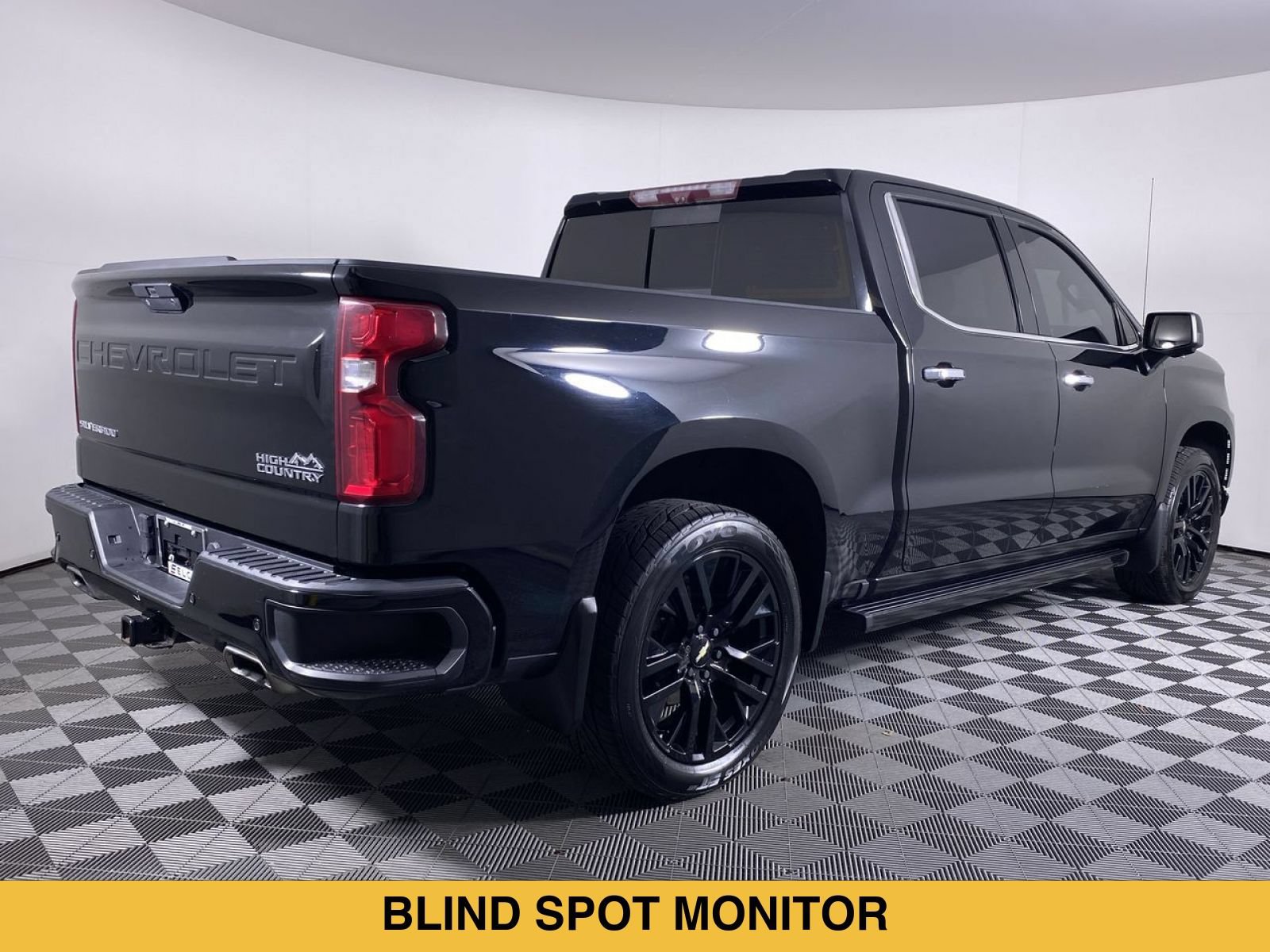 Certified 2021 Chevrolet Silverado 1500 High Country w/ Technology Package AWD/4WD image 20