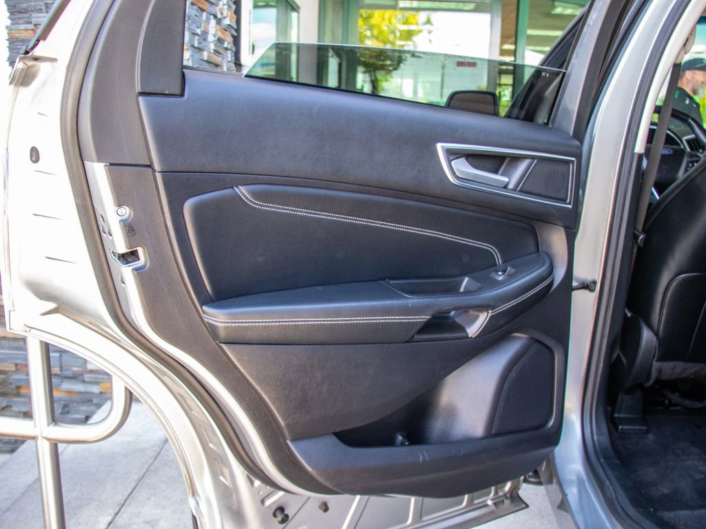 Used 2021 Ford Edge Titanium AWD/4WD image 20